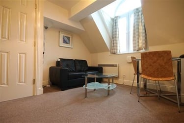 1 bed flat, Westmorland Road, Newcastle Upon Tyne, Newcastle, NE14EG - Image 1